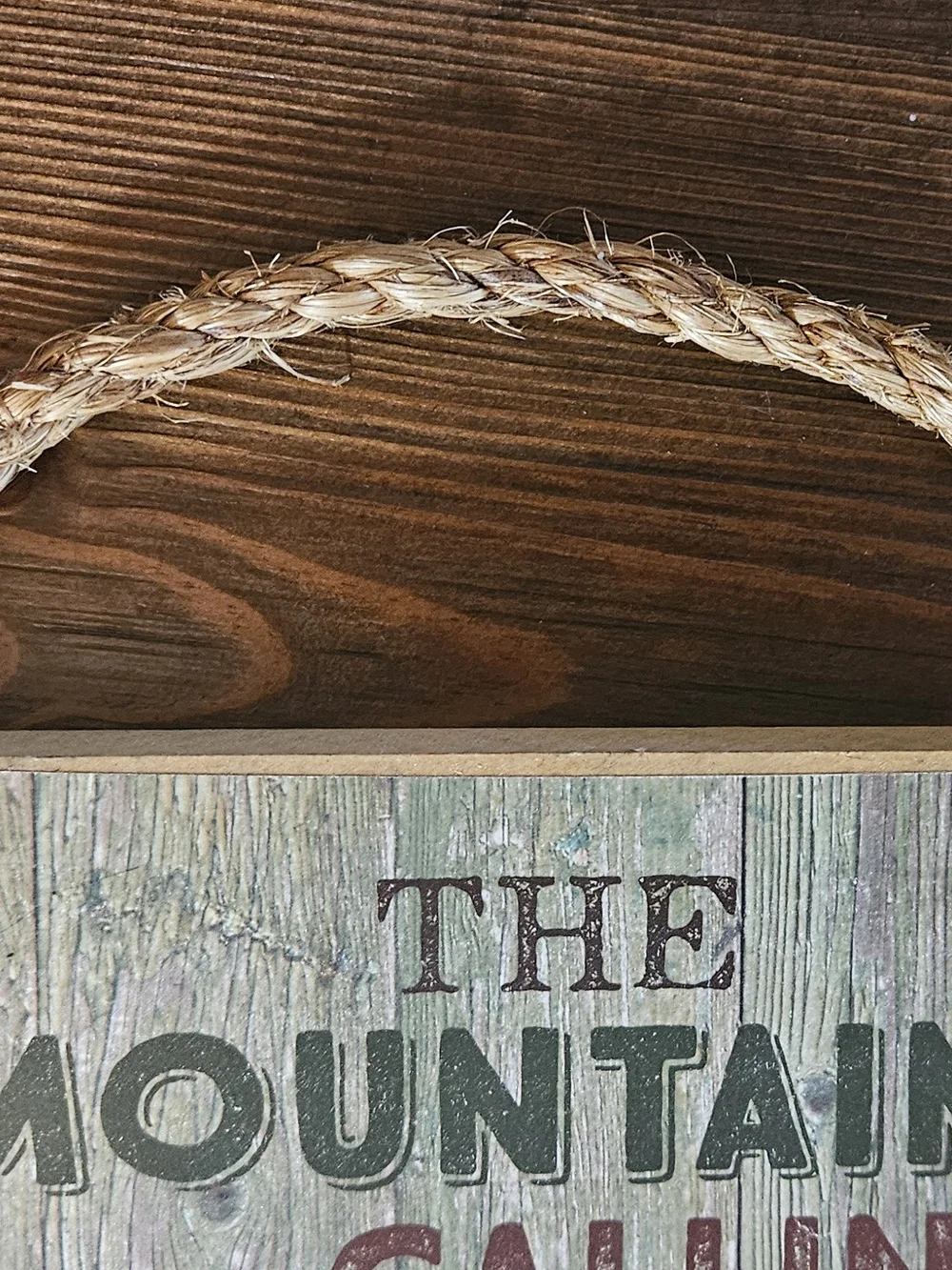 Rustic Mountains Are Calling Wall Plaque - Neutral Green & Red